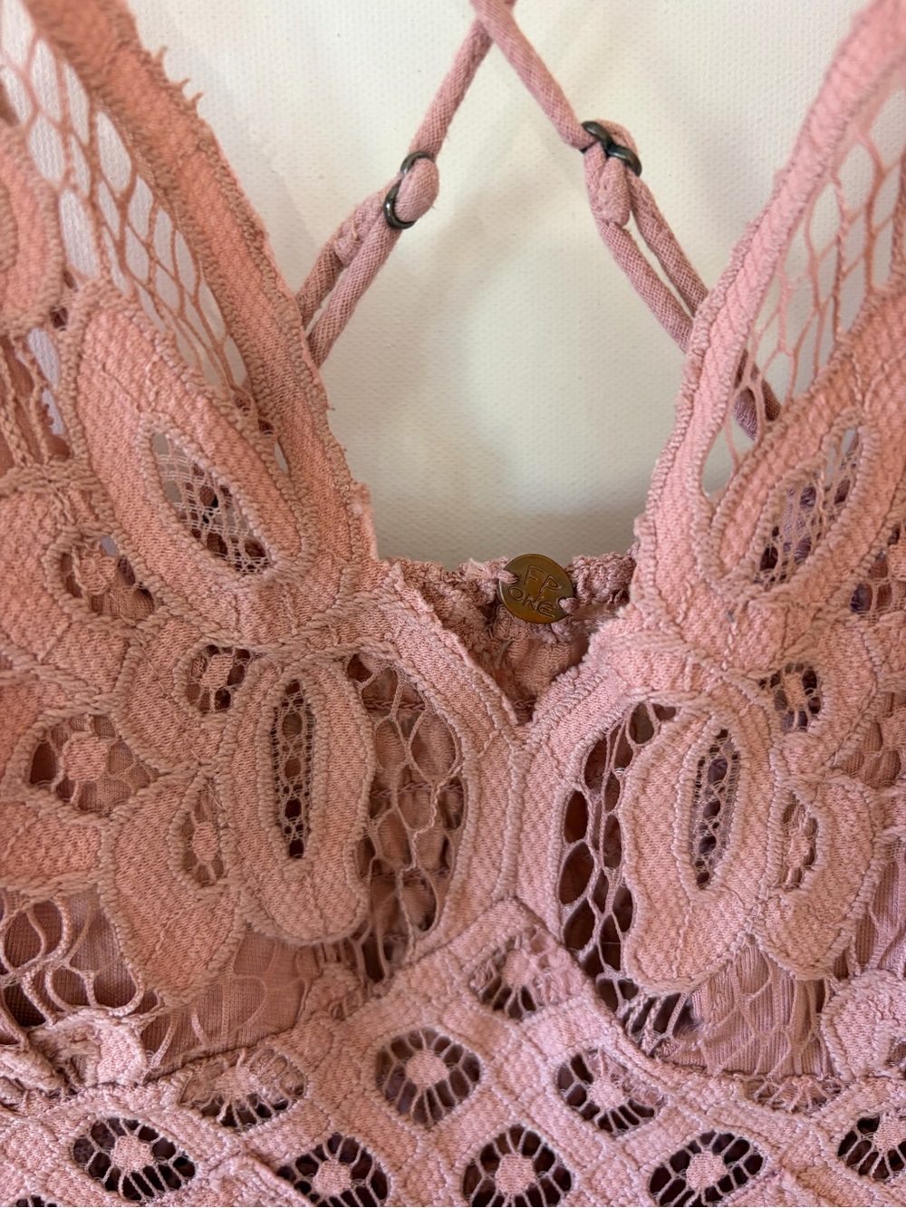 Free People FP ONE Adella Slip Dress Rose Pink Lace Ruffle Boho Mini Size Small - Picture 2 of 7
